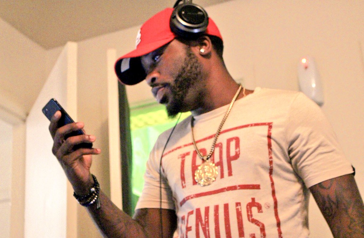Kane_Wonder's tweet photo. Studio was lit ๐ฅ๐ฅ#Soultapes otw @CollinTooIcy the Shoota https://t.co/APYwEUCHPa