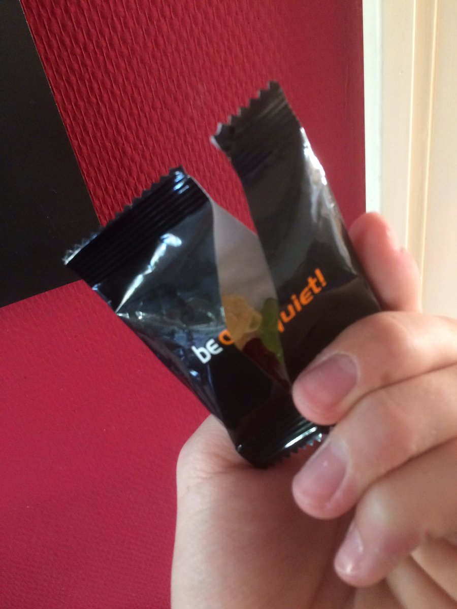 LCY_Dragon's tweet photo. @bequietofficial gave me #gummybears with my #silentloop https://t.co/y64X7eRUPA