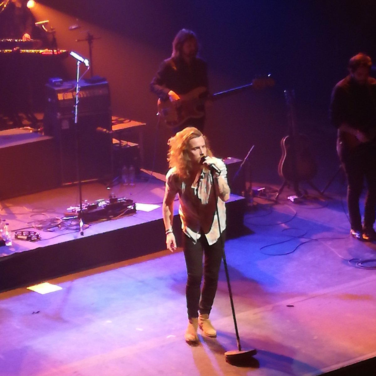 SevenViny's tweet photo. Mon jetlag a été vaincu ... merci @jdoreofficiel pour ce concert de folie aux francos de Montréal ! https://t.co/yQVeba1qzt
