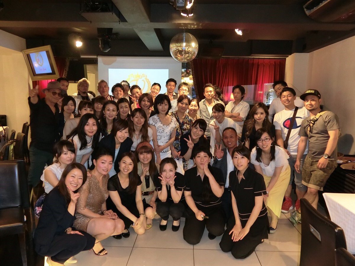 tomorinko219's tweet photo. 昨日はオープニングパーティ🥂✨ありがとうございました😊🌸
#エナジーテラピー #VidaLush #福岡 #博多 #脳まで届く愛の手 https://t.co/w91jFG0E8G