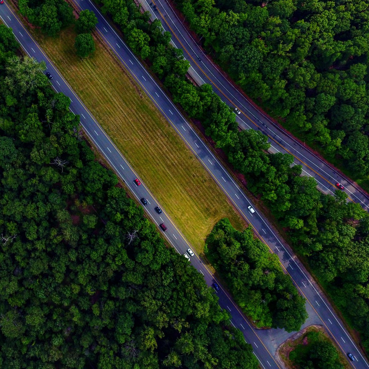 AstridO's tweet photo. Dronie Foster #dronestagram #droneshot #verydrone #djiphantom4 #dronelife https://t.co/X1XCJD1N76