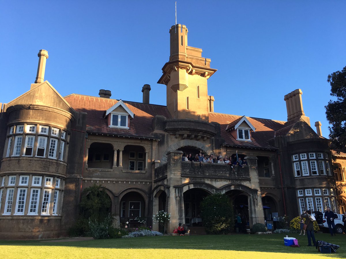 MelPearceOrange's tweet photo. Biggest ever crowd of 2,000 at #Iandra castle open day #Greenthorpe #Grenfell #Cowra #nswtourism #heritage https://t.co/mkU8TaFXkP