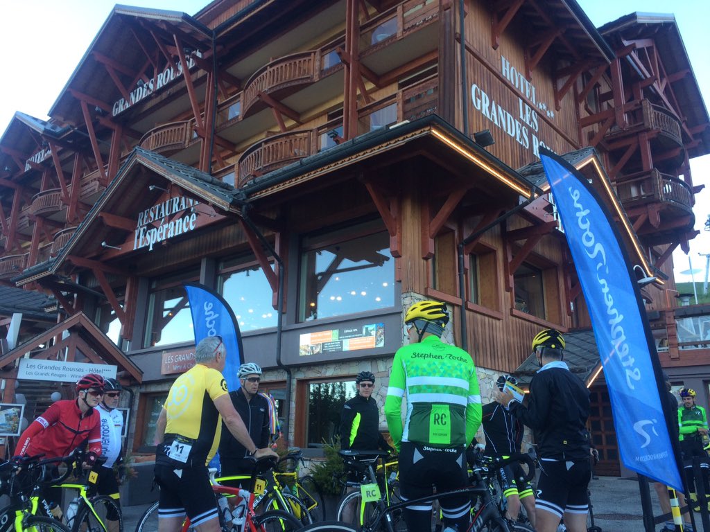 letape87's tweet photo. And we are off for stage 2! https://t.co/n8SBem8ejg