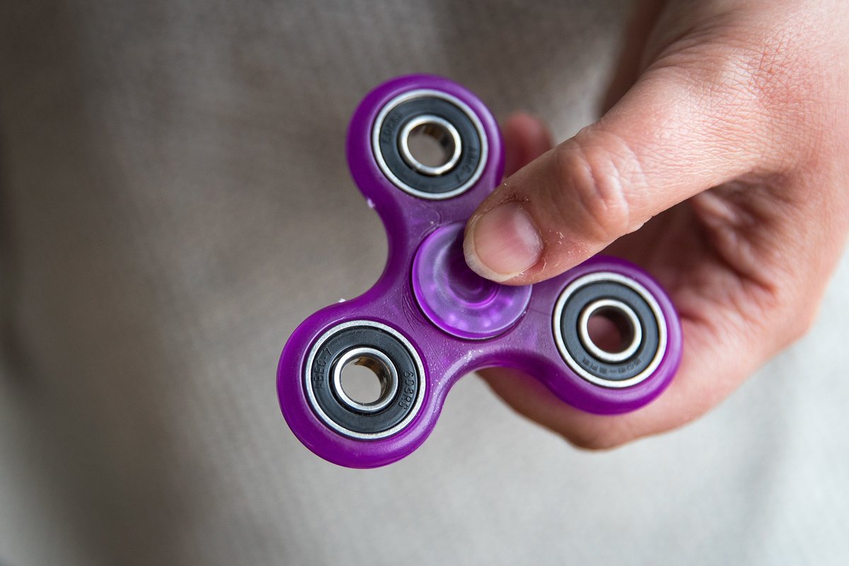 Fidget spinner ass