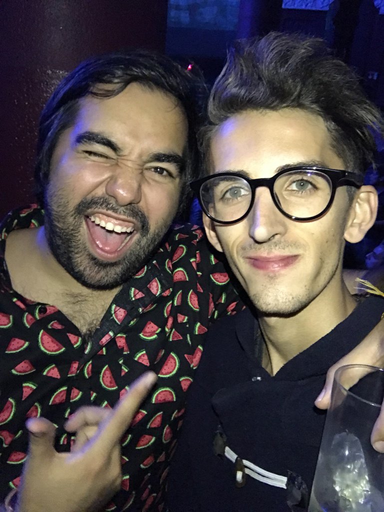 iSiPeroNo's tweet photo. Mis niñas, sigan mucho a @JacoboWong, tipazo 😎 https://t.co/NuTgPlcuIB