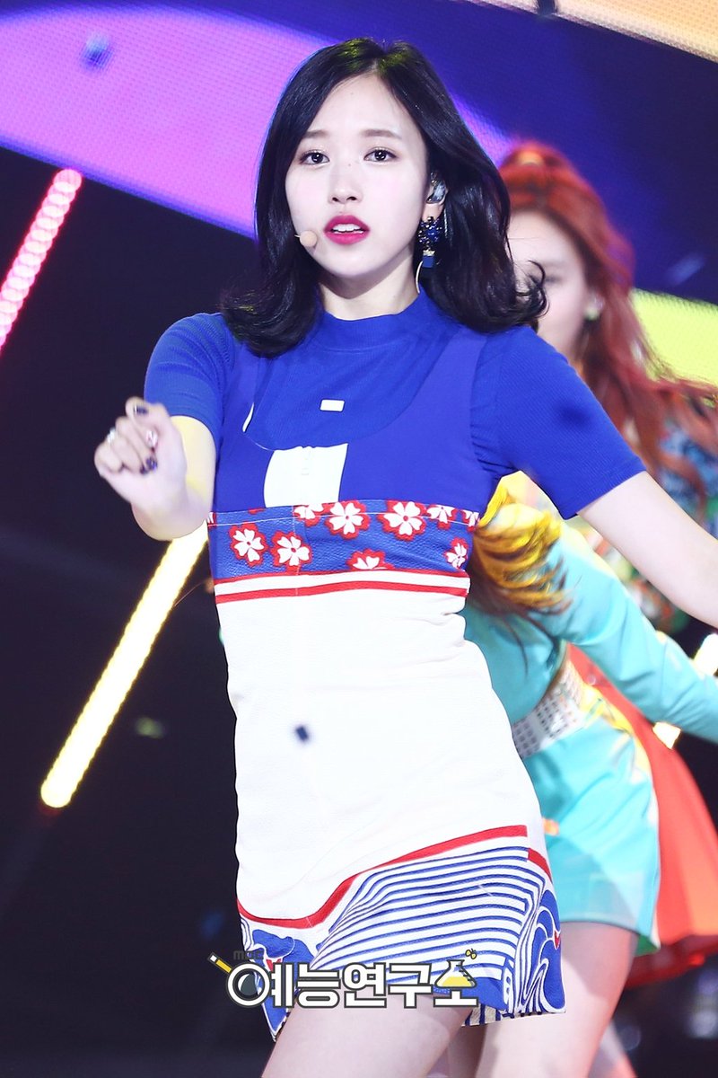 everydaykpop1's tweet photo. [PIC] 170603 สาวๆทไวซ์ ในรายการ Music Core😍💜 #Signal8thWin🏆 (5)
https://t.co/2Hxcg7XPjr

#Twice #트와이스 #Signal👽🍭 https://t.co/Yenfomc1LT