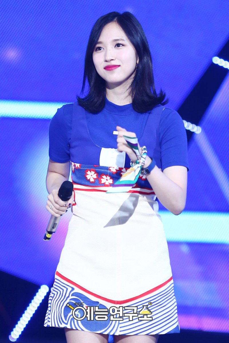 everydaykpop1's tweet photo. [PIC] 170603 สาวๆทไวซ์ ในรายการ Music Core😍💜 #Signal8thWin🏆 (5)
https://t.co/2Hxcg7XPjr

#Twice #트와이스 #Signal👽🍭 https://t.co/Yenfomc1LT