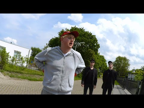 JoggingHQnet's tweet photo. #jogging Trump goes jogging - https://t.co/y8ICaMpv5X #RT #Retweet https://t.co/b8eNnkT2dg
