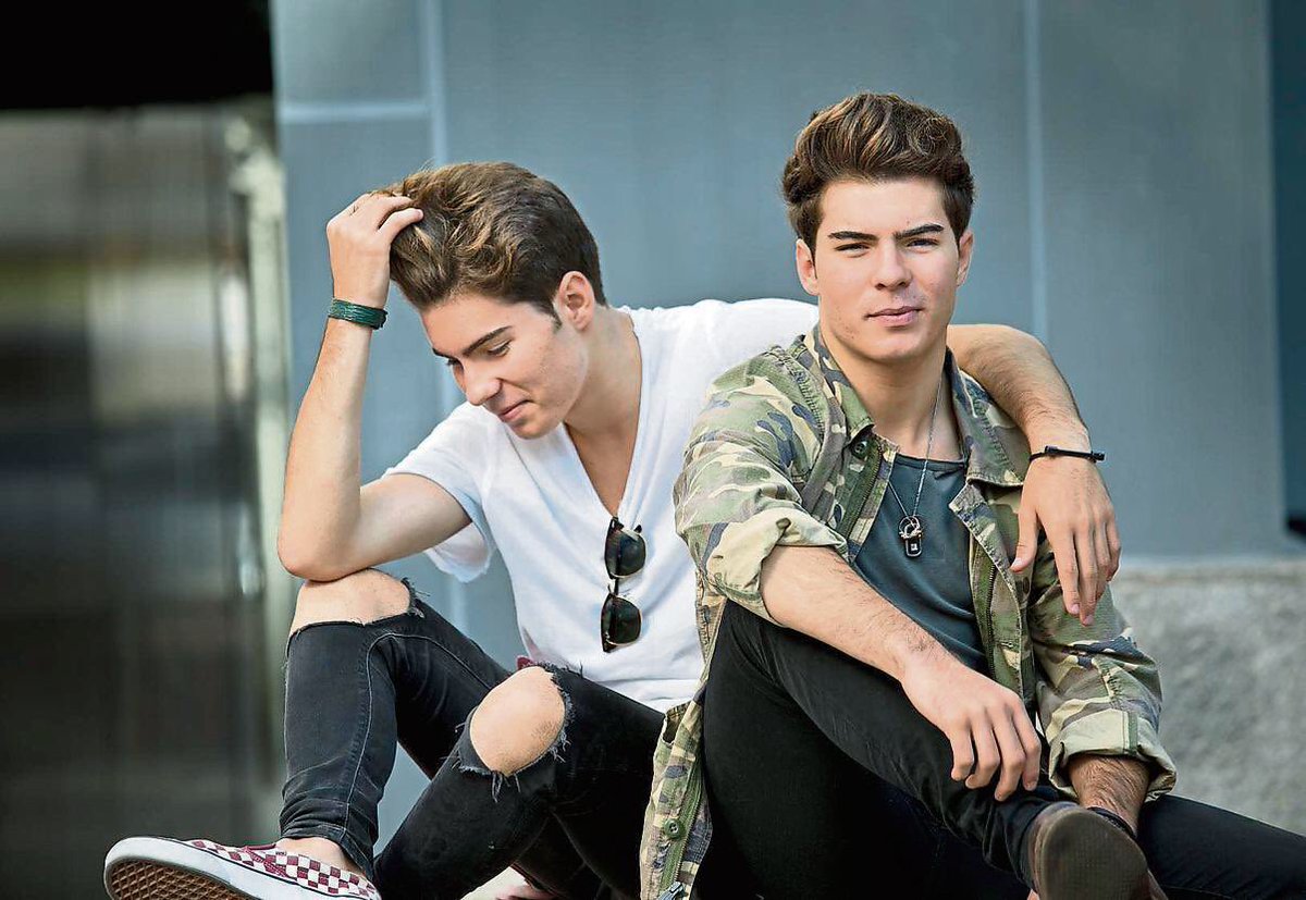ChannelKidsFilm's tweet photo. Thank you Gemeliers! We made it, 10M tickets sold worldwide... GRACIAS. https://t.co/ajI4HpWH3z