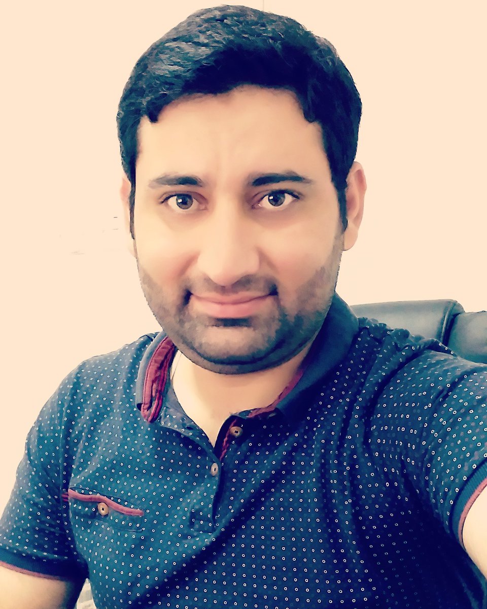 iam_sanaullah's tweet photo. #SundayMorning #Ramadan #office #selfie #picforlikes #friends #dubai #UAE https://t.co/QHFhzs2MN5
