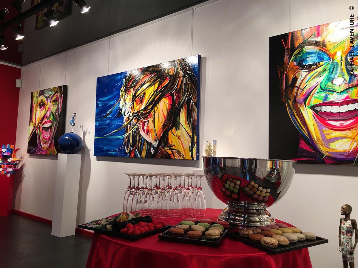 Exhibition at the @NEXTGalerie 🎨 ! #raphaellaventure #art #painting #artwork #modernart #women #colors #ibiza #artist #galerienext #france