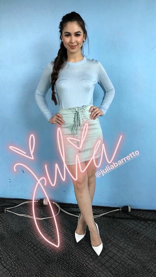 JBeauties's tweet photo. Julia's OOTDs for #ASAPalaban 
@BarrettoJulia 

Makeup: Gery Penaso
Hair: John Valle
Style: Adrianne Concepcion https://t.co/Q2AEw0wIuZ