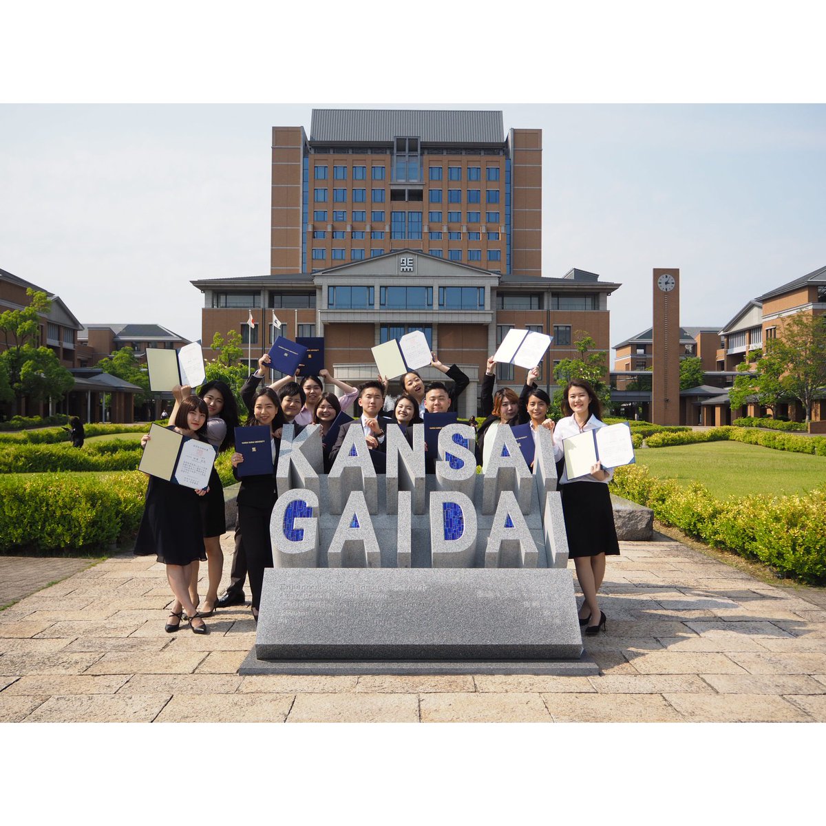 kanako_9617's tweet photo. 正式に留学決まった。8月17日からアメリカのニューヨーク州立大学オルバニー校で社会学専攻して2年間の学位留学をしてきます🇺🇸🗽
ほんとここまで、長かった、これからが大変やけど2年間一緒に頑張ってきたみんなとまた再開できる時が楽しみ☺️ https://t.co/tapmZE5CDy