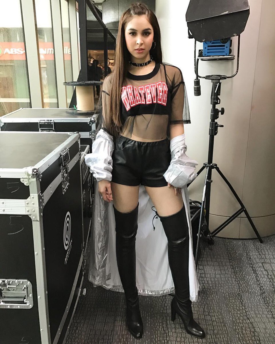 shinejoshlia's tweet photo. Julia Barretto is my hot momma.

@BarrettoJulia @iamjoshuagarcia https://t.co/EnlEQEKYCv