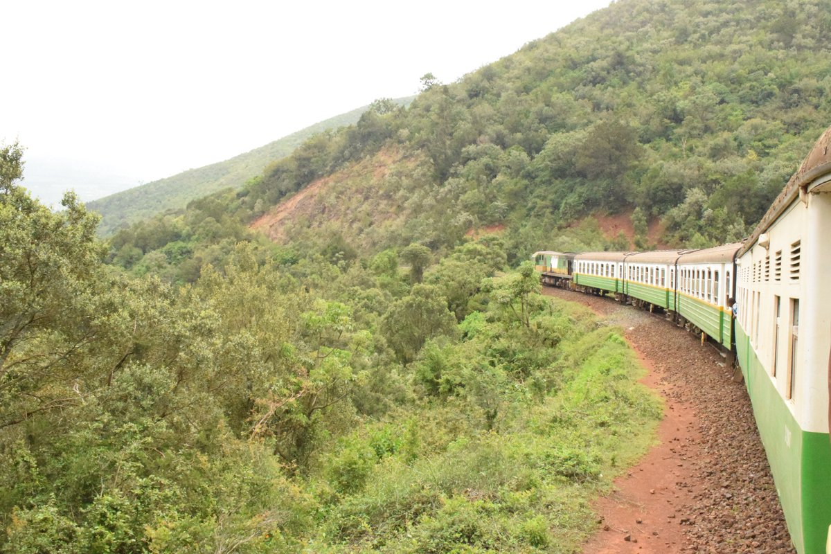 RVRConsortium's tweet photo. @Ma3Route @KenyaRailways_ View of the Great Rift Valley aboard RVR train. #RailTrip #MGR #TrainToSuswa https://t.co/rtJDs5efoK
