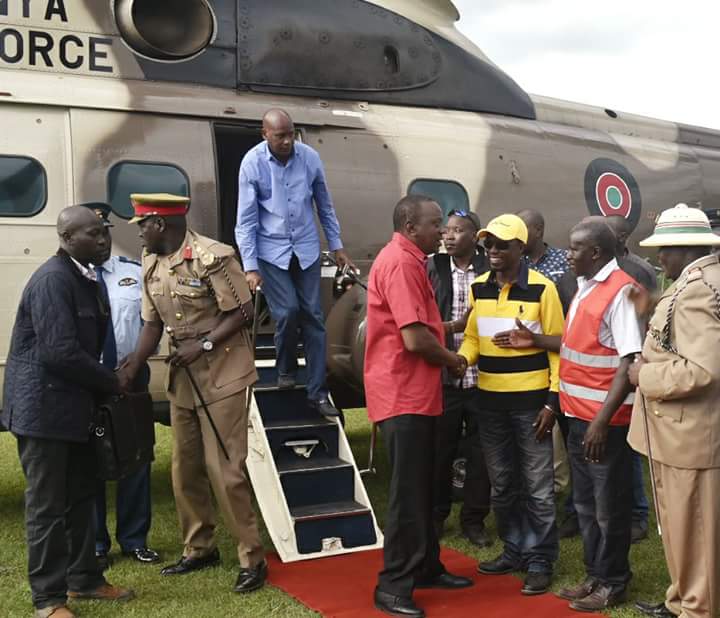 LabourPartyKE's tweet photo. @LabourPartyKE leader Hon. @AbabuNamwamba with @JubileePartyK leader President @UKenyatta 
#MbeleIkoSawa https://t.co/ms1HpljSiu