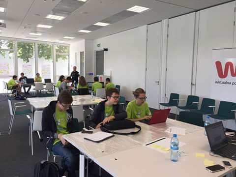 kopania_zuzanna's tweet photo. Watching these amazing kids change their ideas into startups at Startup Weekend in Warsaw... I'm amazed
#swkids #CitiVolunteers #startup https://t.co/qnGrgi5dFl
