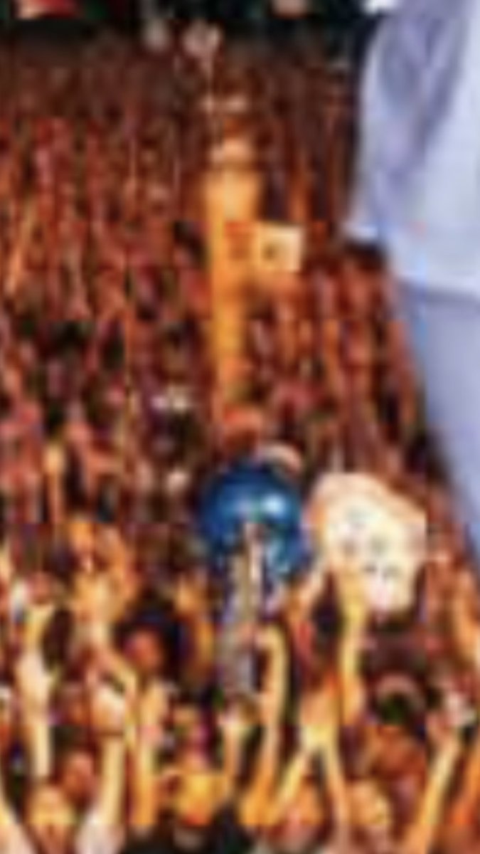 Adan040's tweet image. Forget Major Lazer's pic, peep my hat in @marshmellomusic 's pic #mellogang