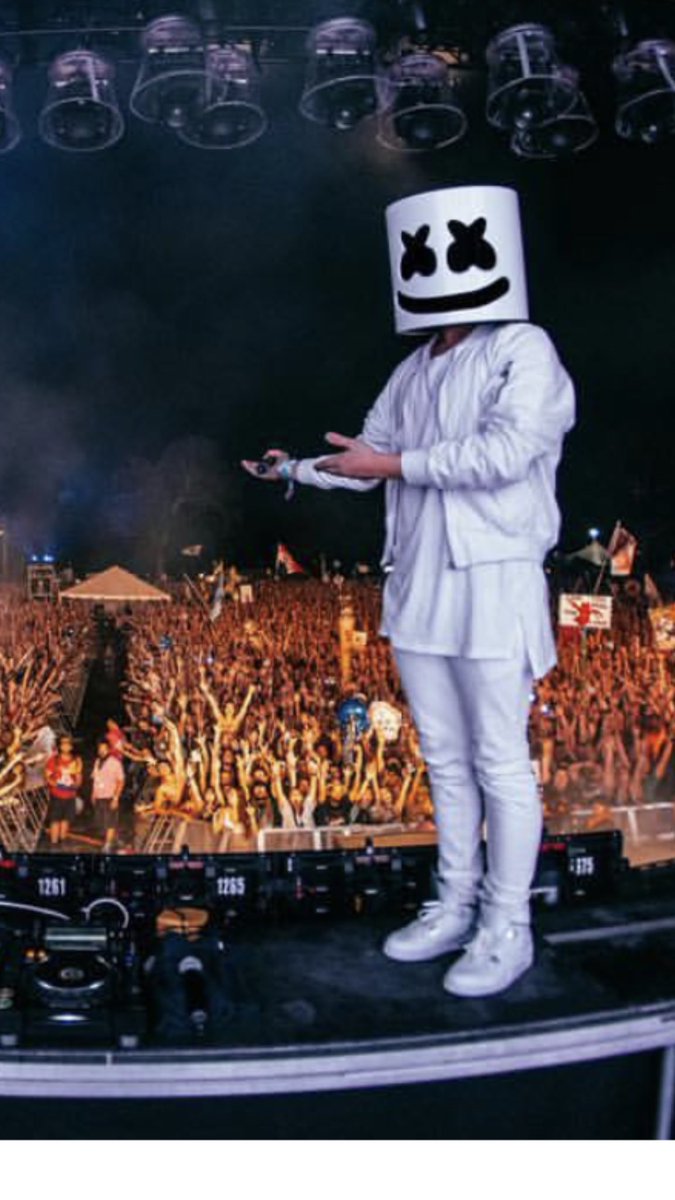 Adan040's tweet image. Forget Major Lazer's pic, peep my hat in @marshmellomusic 's pic #mellogang