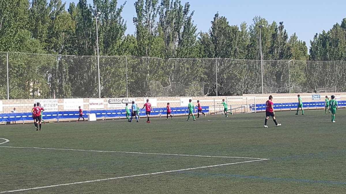 futbolbaseleon's tweet photo. Comienza la semifinal infantil III #CopaAsisa 
@atleticotrobajo #AtcoPinilla #leonesp https://t.co/fHGnXWelJx