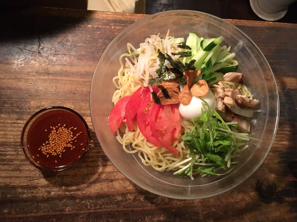 ripalo08's tweet photo. こんばんは。
夕飯はお決まりですか？
本日も18時より営業しています🏠
暑い夏にぴったりな、
冷やし中華も始めました🎐 https://t.co/rSRgWeIg1t