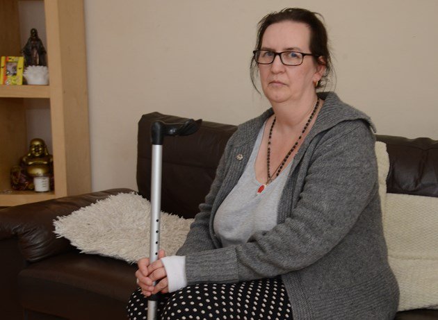 Disabled woman claims her “life is hell” after benefit assessors took away her mobility scooter bit.ly/2rOl0yV