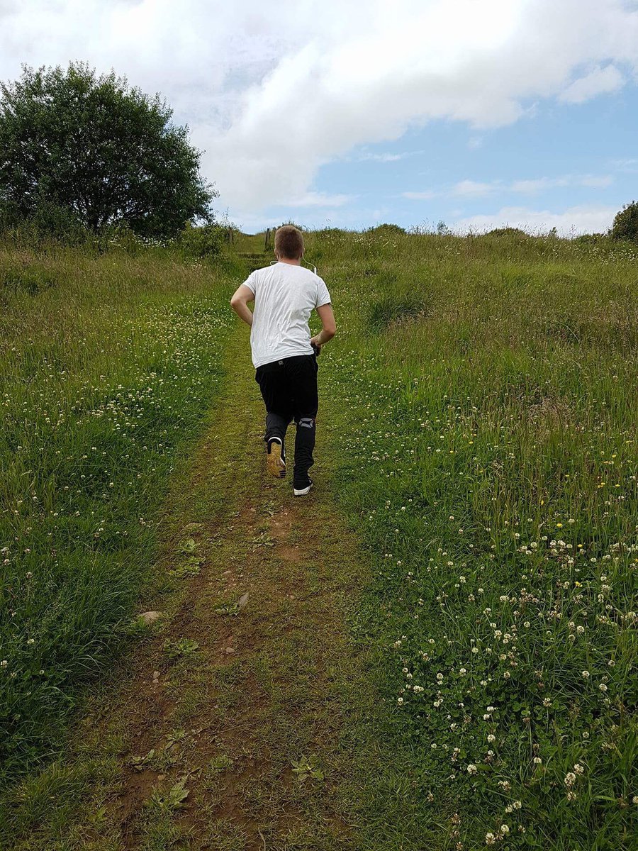 DavidWh64426148's tweet photo. Me and @LewisSa57586650 killing the hill sprints earlier today ahead of are pro debut @RichieShadow @StMichaelsABC https://t.co/UHI5xhIDFs