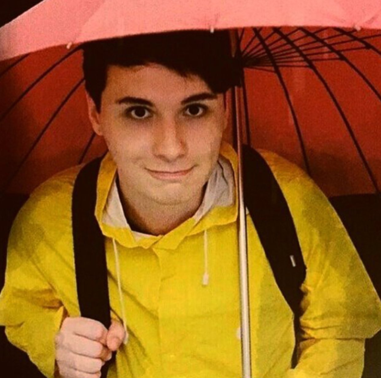  can u wish dan howell a happy birthday and is this dodie yellow 