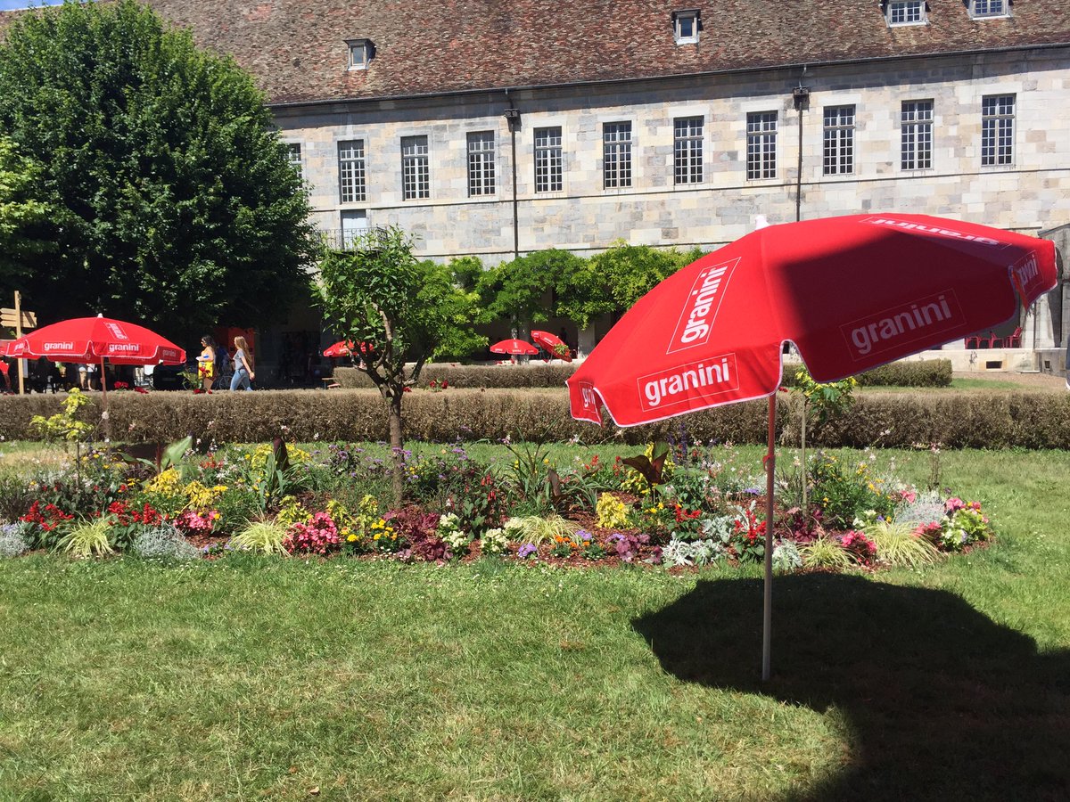 Hôp hop hop à l'hôpital Saint Jacques. @villedebesancon