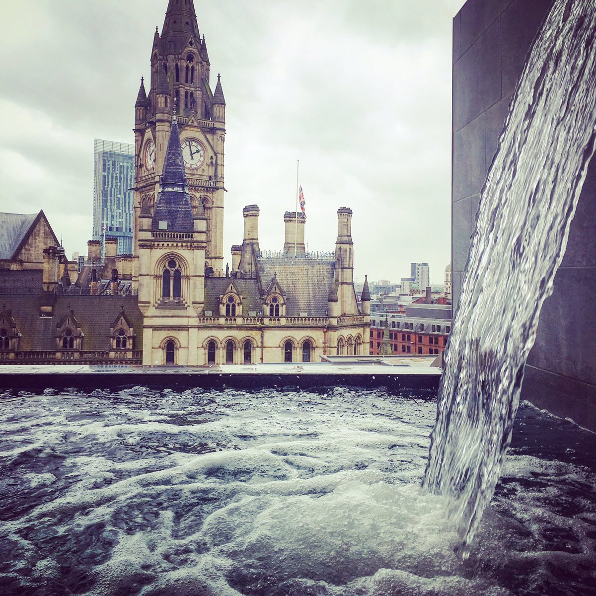 Chilled Sunday celebrating Becca's 30th 💕🍾