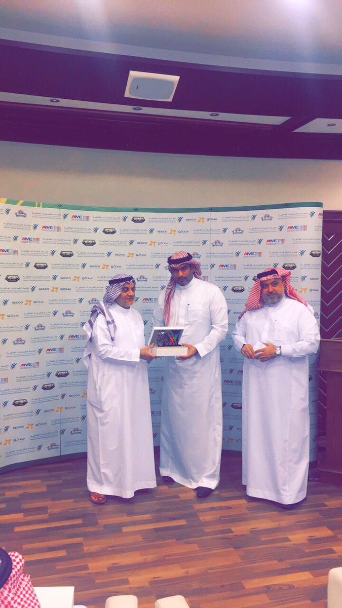 SaudiFOB's tweet photo. تشرف دكتور @GAAlsulaiman والدكتور@Dr_Eihab بتكريم عدد من رعاة ومتحدثي #منتدى_الشركات_العائلية في خطوة إلحاقية لفعاليات المنتدى الخميس 8يونيو https://t.co/at7YoJWBxa