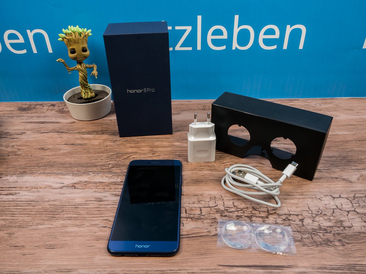 netzleben_com's tweet photo. Nach dem Honor 8 hat sich jetzt auch die Pro-Version auf unserer Testbank eingefunden: 

https://t.co/VU02buAxY1

#honor8pro #forthebrave https://t.co/4L7VyETmH6