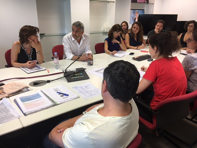 #legislatives2017 Conférence de rédaction H-4 #19H45
<a href="/NathalieRenoux/">Nathalie Renoux</a> <a href="/m6info/">M6 Info</a> <a href="/jdlevy/">Jean-Daniel Lévy</a> <a href="/harrisint_fr/">Harris Interactive</a> <a href="/melmaingot/">Mélanie Maingot</a>