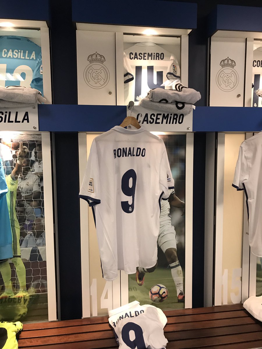 VeteranosRM's tweet photo. #CCMATCH17 Ronaldo Nazario, la gran novedad de esta edición https://t.co/7EVq7iwc7L