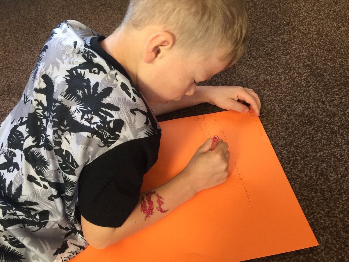 Kirstysharn's tweet photo. Leon's had tried hard to work on his sentences independently.
#WCPSedu @Y2CV_WCPS https://t.co/8P4spvSC1d