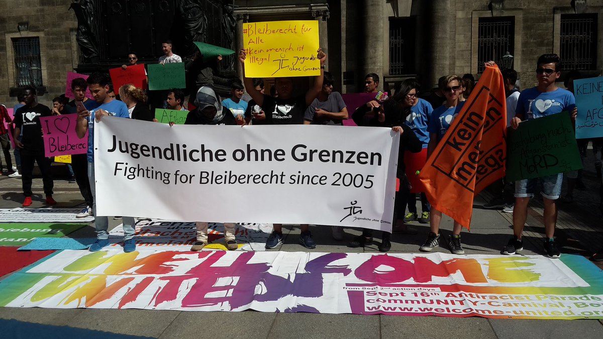 jogspace's tweet photo. "Abschiebungen stoppen - Abschottung verhindern"
#Bleiberecht #Demonstration #Dresden #wirbleibenpolitisch  #JoGimk17 https://t.co/FuJ15Shy1s