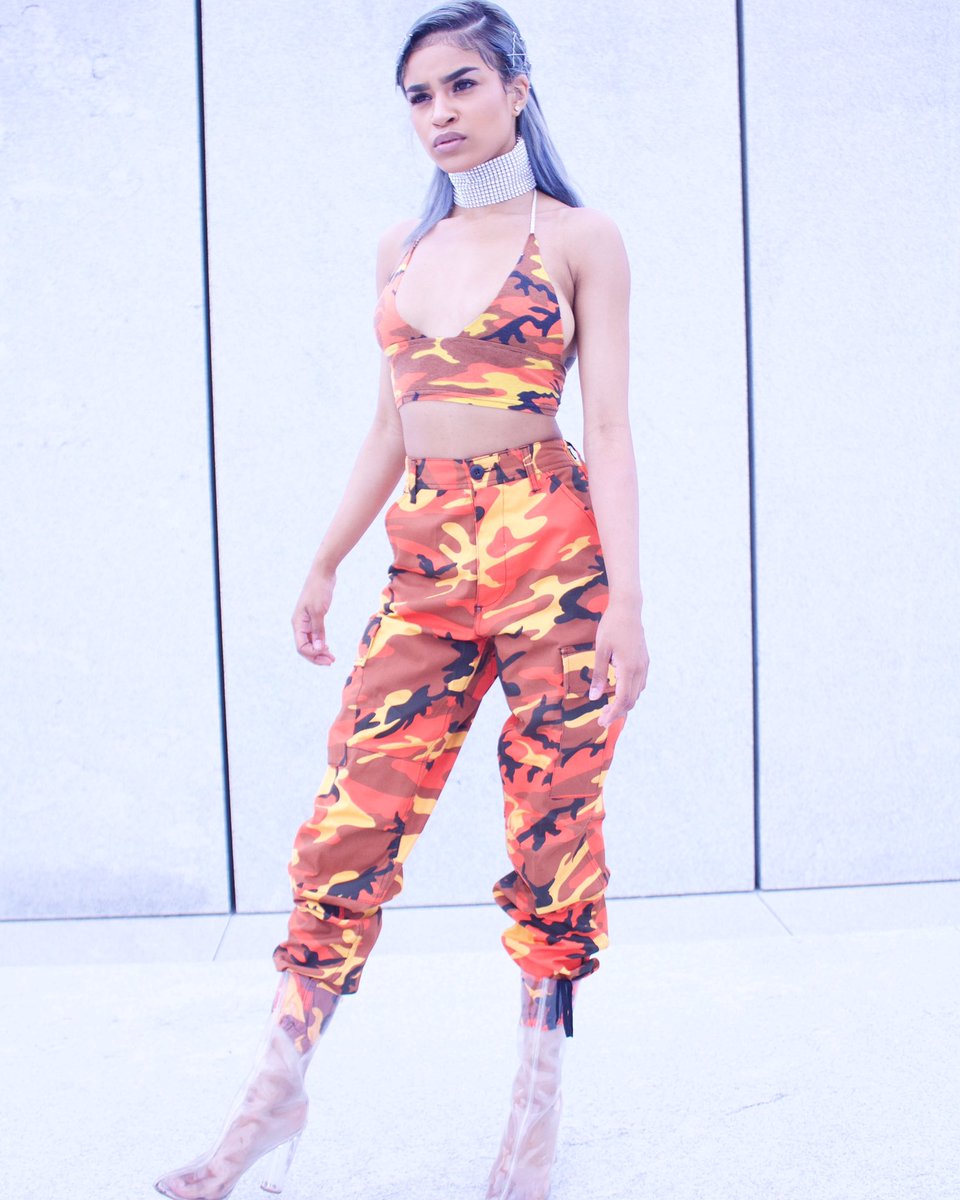 PLUGGEDNYCSTORE's tweet photo. #PLUGFACT The Nikki Camo Collection is named after our first model to ever model our brand @Nikki_thabarbie🔌#PLUGGEDARMY taken in March 2016 https://t.co/dA9TexOhoV
