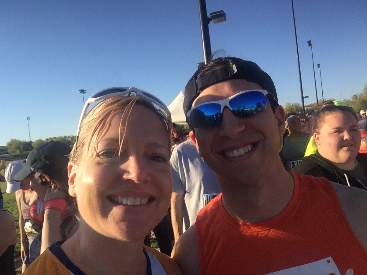 azsungoddess1's tweet image. 5k done, time to go run another 5 miles #halfmarathontraining . Nice meeting @AVRuns ! #bibchat #bibravepro