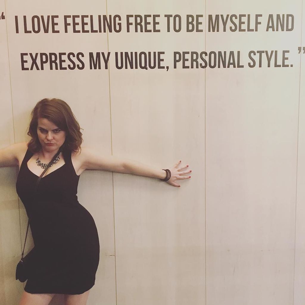 charlotteatepie's tweet photo. Like guacamole at Chipotle, I too am extra. #andazhotel #nyc #TonyWeekend https://t.co/WYNSptn1fF https://t.co/RDHnLhOXWA