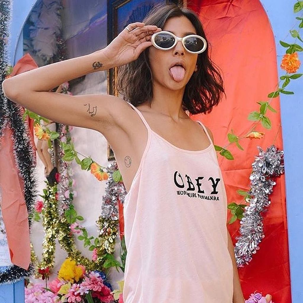 sambbloor's tweet photo. 😎 OBEY WORLDWIDE PROPOGANDA 😎 
#OBEY #ObeyGiant #ObeyClothing #FUSShop #FSHP #Streetwear #Hypebeast #Highsnobiety #Summer #Salute #Sunglass… https://t.co/iRQ4FRcW1L