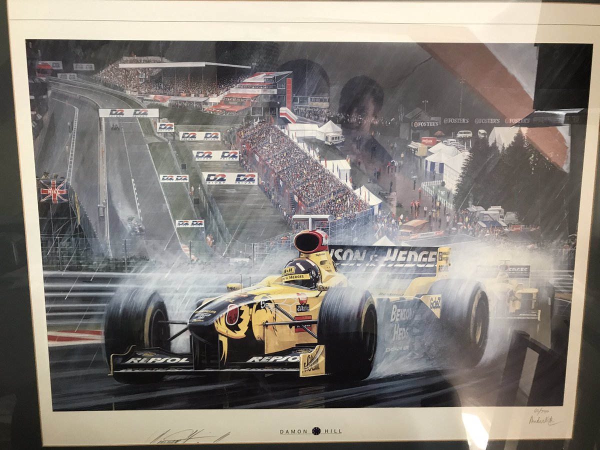 OllieMillroy's tweet photo. Love this picture in @CameronTwynham pub @HillF1 👌 https://t.co/8n4qwziVwk