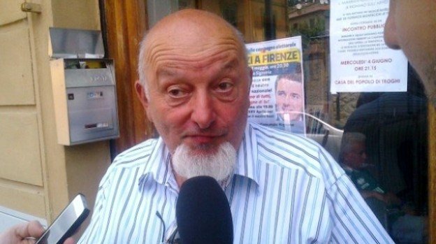 Elezioni comunali 2017: Tiziano Renzi alle urne di primo mattino a Rignano sull’Arno firenzepost.it/2017/06/11/ele…