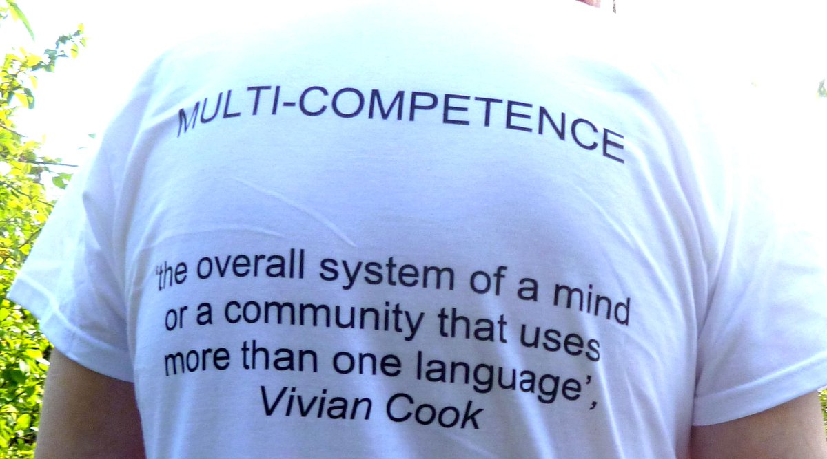 VivCookMC1's tweet photo. A T-shirt for summer. #bilingualism #multicompetence https://t.co/OhkveUXrni