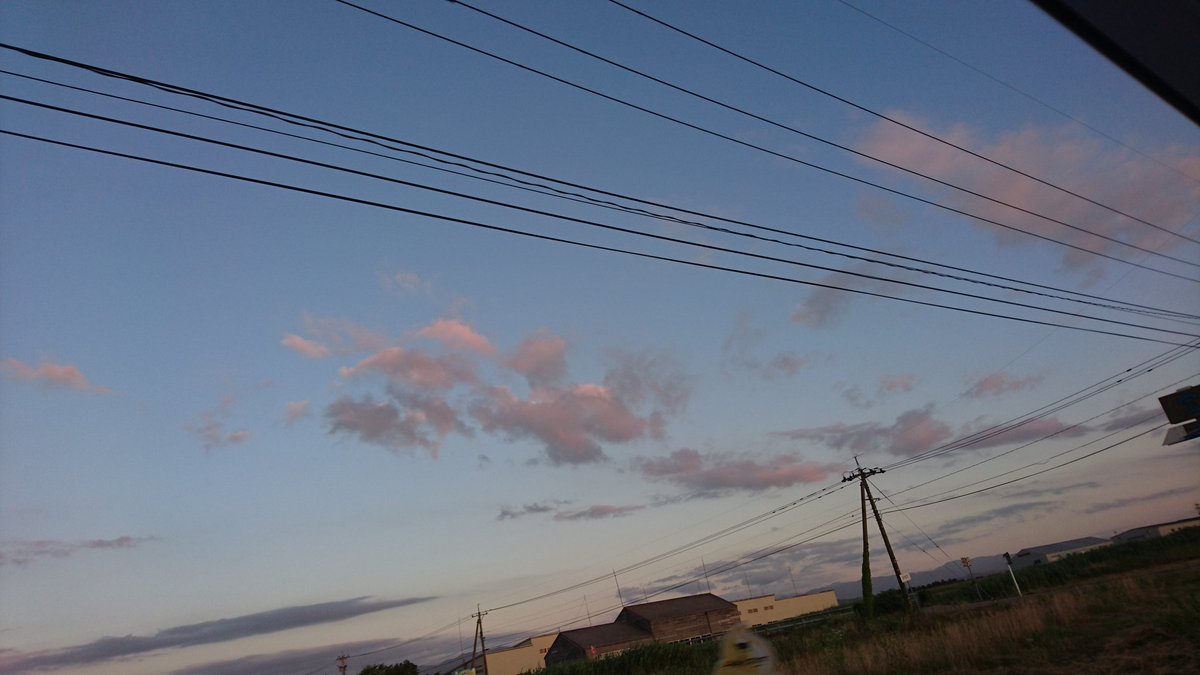 DJ05312416's tweet photo. #ファインダー越しの私の世界 
#写真好きな人と繋がりたい 
#夕日 #夕焼け  #夕空
#空 #眠い https://t.co/Q9mar5a7Jv