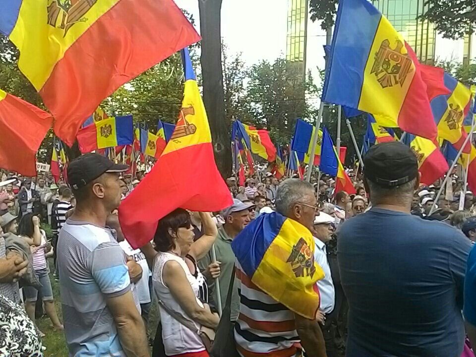 Подпевают Парфени