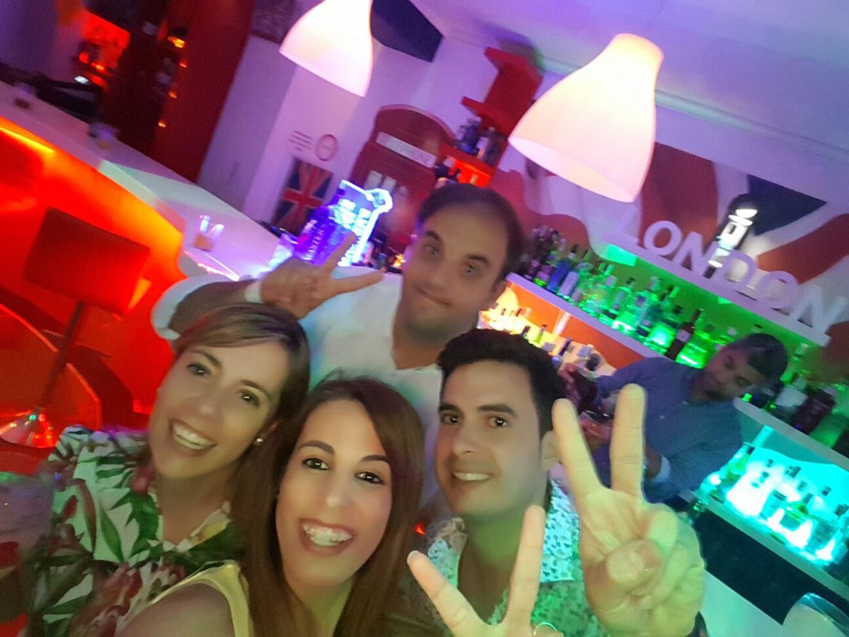 4_robertomartin's tweet photo. Yo estuve en el Chochi's Day!!! @ceci_coman 👏🏻☺️😉 https://t.co/BL5yX0JO44