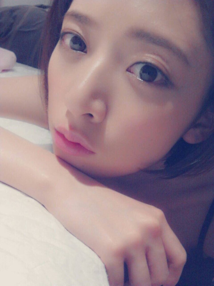 ぱこん 乃木坂一家 橋本組 奈々未興業 Pa Twitter 橋本奈々未さん 可愛過ぎて おでこをピシャッと叩きたくなる 橋本奈々未 ななみん 乃木坂デコ出し