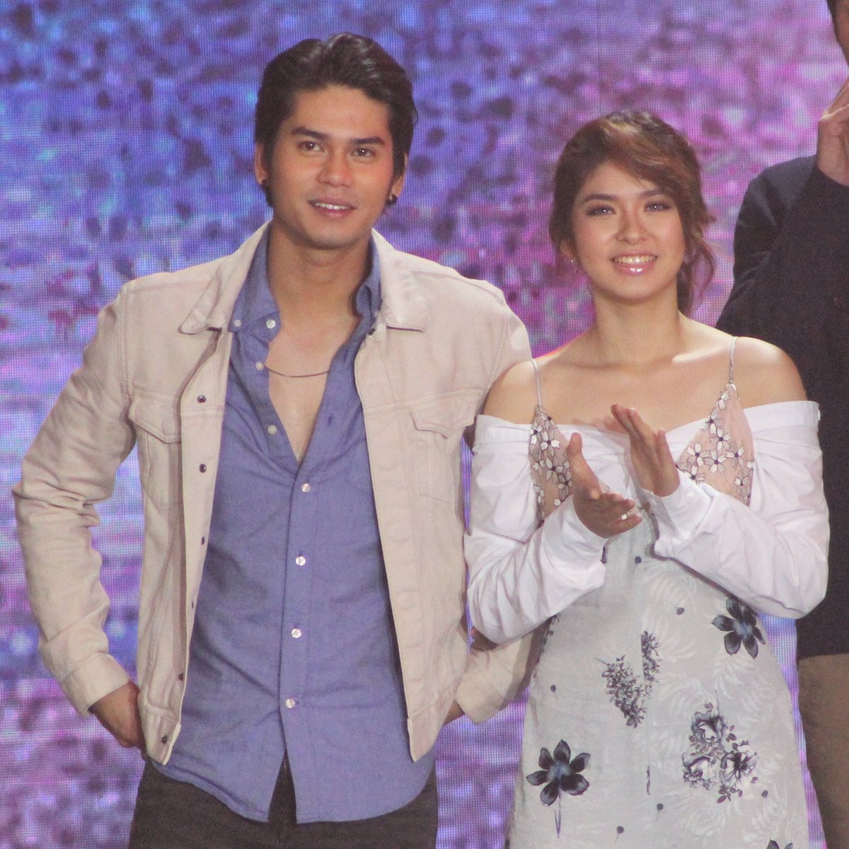 vroom_____'s tweet photo. #LoiMark #ASAPalaban June 11, 2017 @iamAndalioLoisa @asapofficial © @JuvyAsher
LOISA ASAPxMDHMallShow https://t.co/ufIHANmqGt