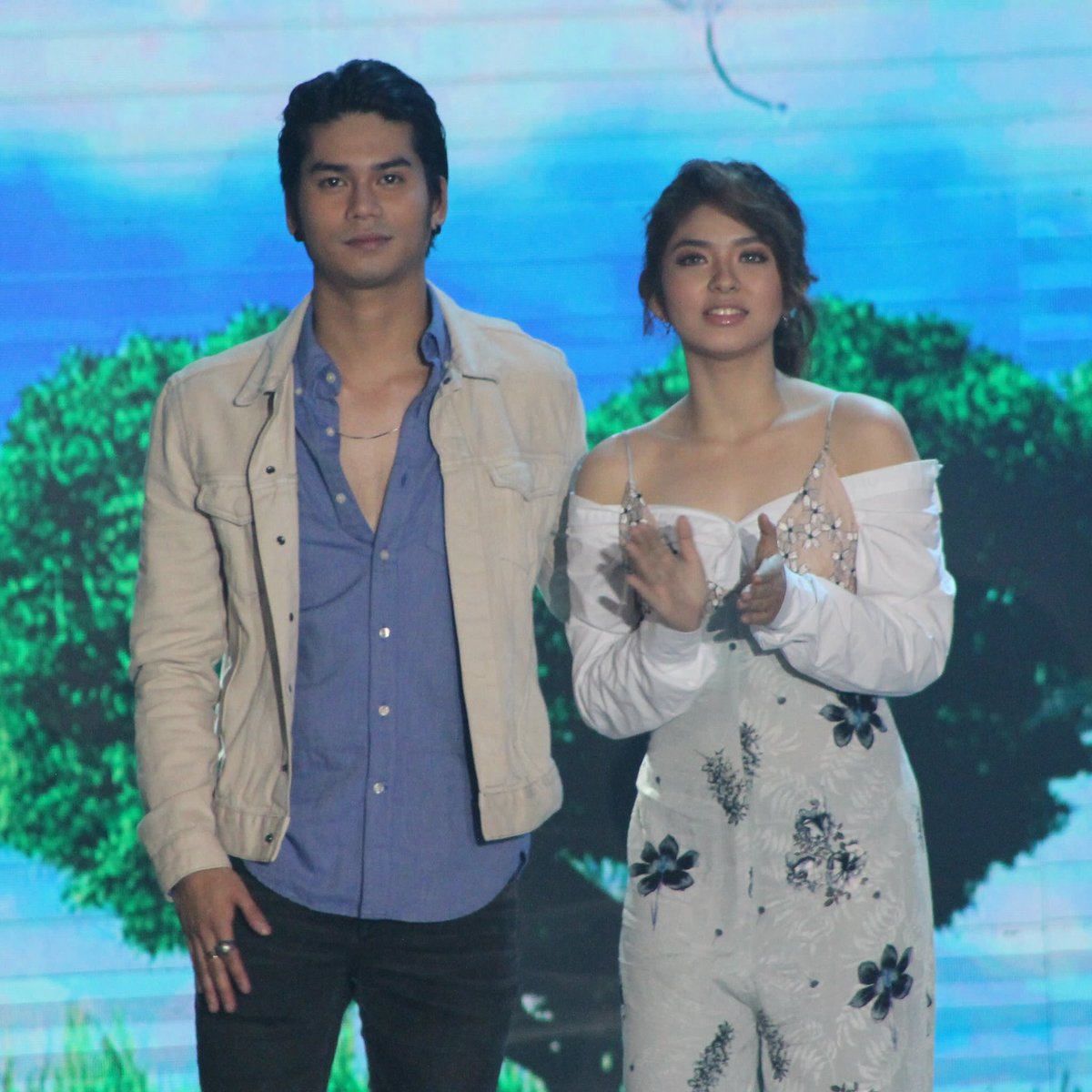 vroom_____'s tweet photo. #LoiMark #ASAPalaban June 11, 2017 @iamAndalioLoisa @asapofficial © @JuvyAsher
LOISA ASAPxMDHMallShow https://t.co/ufIHANmqGt