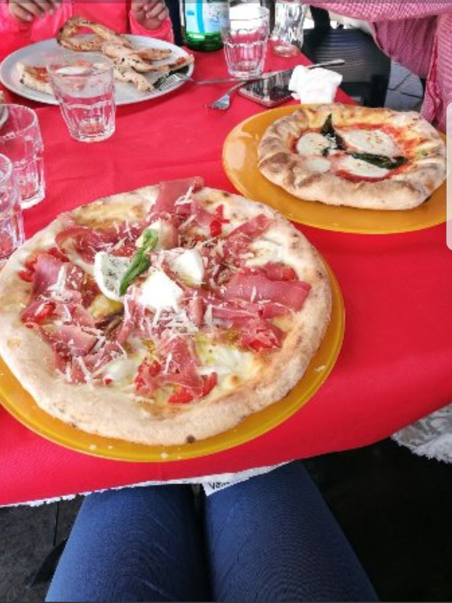 LangellaMergell's tweet photo. Langella e rivoltino #senzaglutine #glutenfree #langellaamergellina #pizza  #napoli #conilcuore #amore #fantasia #top https://t.co/135agEqGAe